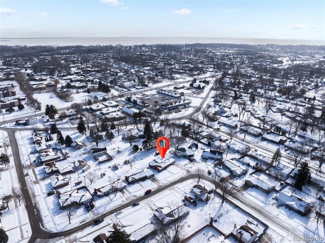 36610 Tessens Drive, Clinton Township, MI 48035