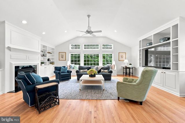 476 SCHOOL HOUSE LN, Devon, PA 19333