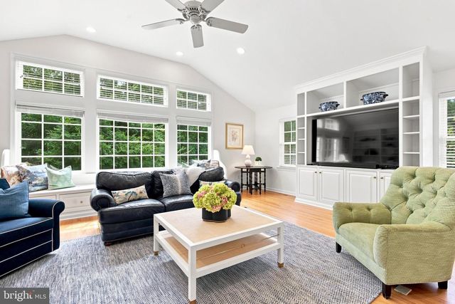 476 SCHOOL HOUSE LN, Devon, PA 19333