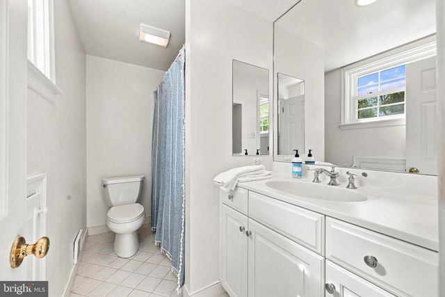 476 SCHOOL HOUSE LN, Devon, PA 19333