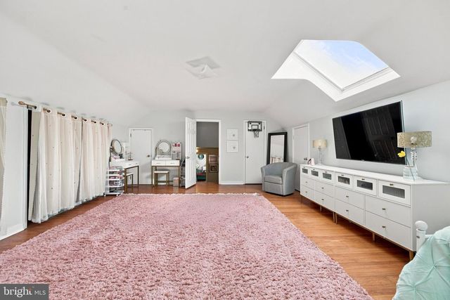 476 SCHOOL HOUSE LN, Devon, PA 19333