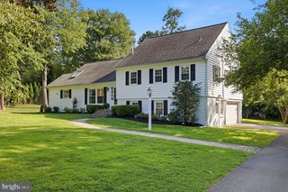 476 SCHOOL HOUSE LN, Devon, PA 19333