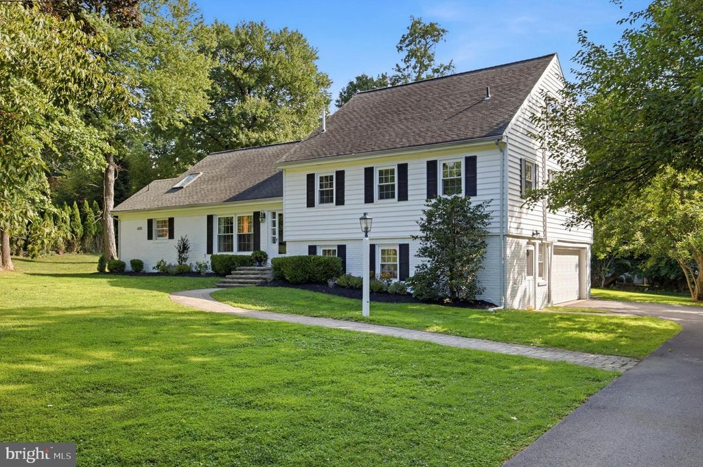 476 SCHOOL HOUSE LN, Devon, PA 19333