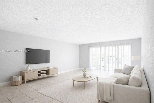 4271 NW 5th St 114, Plantation, FL 33317