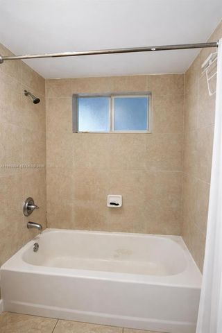 4271 NW 5th St 114, Plantation, FL 33317