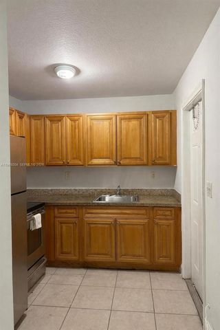 4271 NW 5th St 114, Plantation, FL 33317