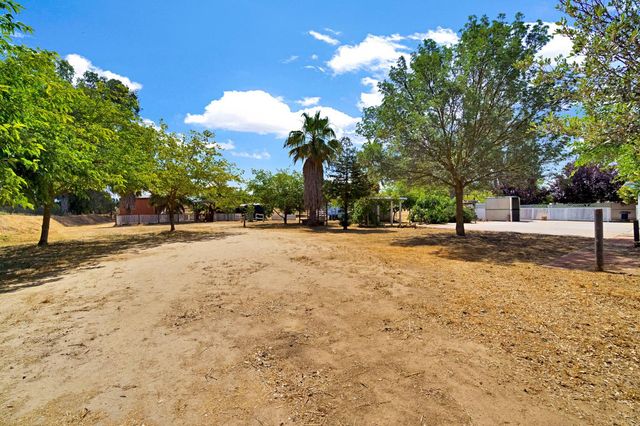 19609 Claremont Road, Madera, CA 93638