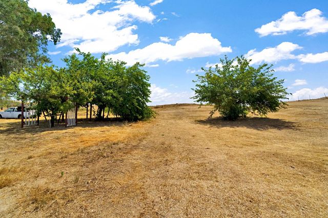 19609 Claremont Road, Madera, CA 93638