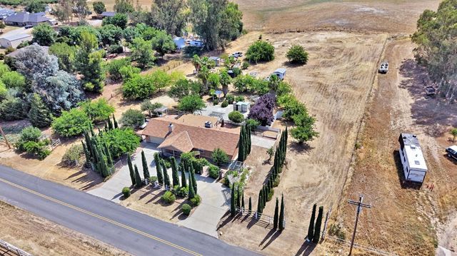 19609 Claremont Road, Madera, CA 93638