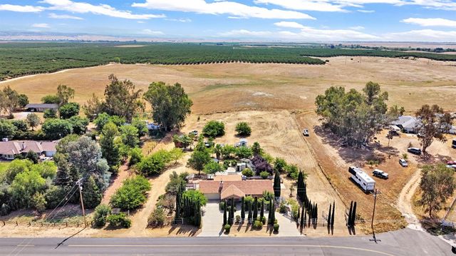 19609 Claremont Road, Madera, CA 93638