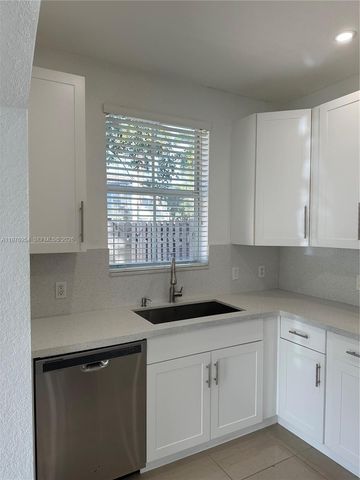 15673 SW 39th St 235, Miramar, FL 33027