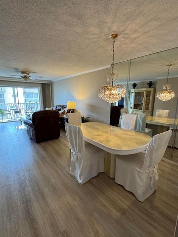 650 Snug Harbor Drive G407, Boynton Beach, FL 33435
