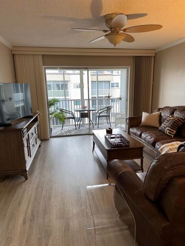 650 Snug Harbor Drive G407, Boynton Beach, FL 33435