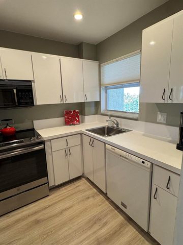 650 Snug Harbor Drive G407, Boynton Beach, FL 33435