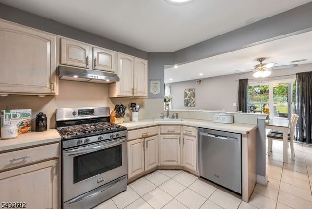 9 FOX CHASE ROAD, Jefferson Twp., NJ 07438