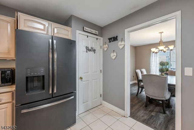 9 FOX CHASE ROAD, Jefferson Twp., NJ 07438