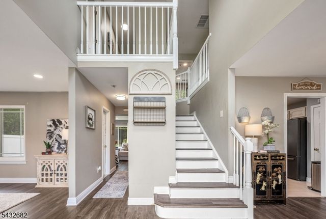 9 FOX CHASE ROAD, Jefferson Twp., NJ 07438
