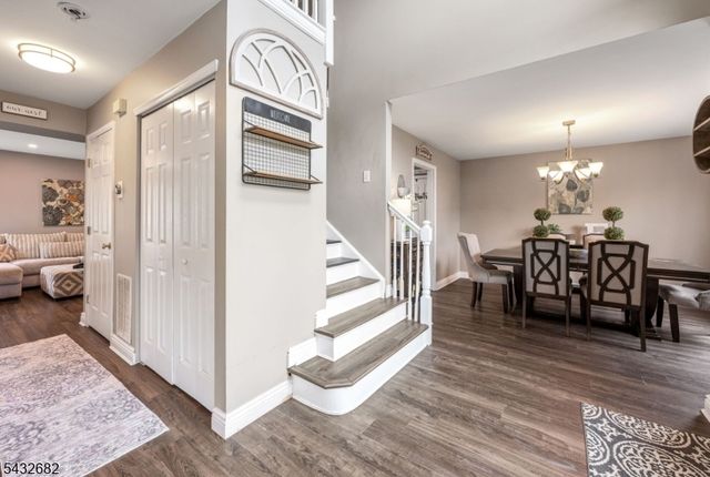 9 FOX CHASE ROAD, Jefferson Twp., NJ 07438