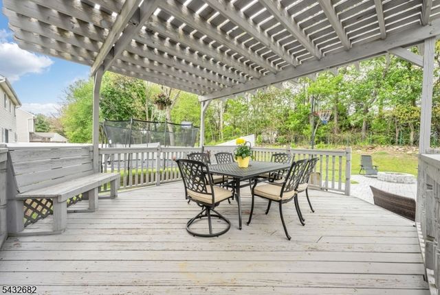 9 FOX CHASE ROAD, Jefferson Twp., NJ 07438