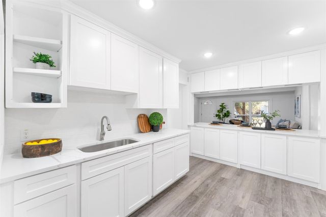 2661 Hudspeth Avenue, Dallas, TX 75216