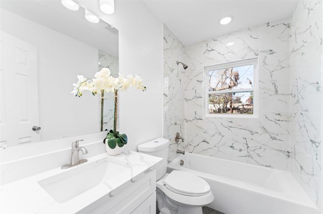 2661 Hudspeth Avenue, Dallas, TX 75216