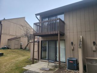 32 Montego Colony 7, Fox Lake, IL 60020