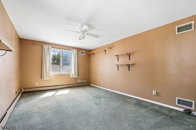 42 Daka Ct, Bloomfield Twp., NJ 07003