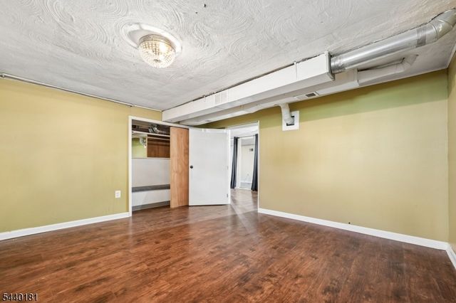 42 Daka Ct, Bloomfield Twp., NJ 07003
