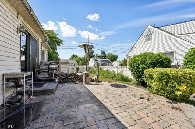 42 Daka Ct, Bloomfield Twp., NJ 07003