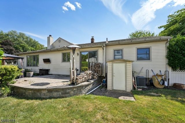 42 Daka Ct, Bloomfield Twp., NJ 07003