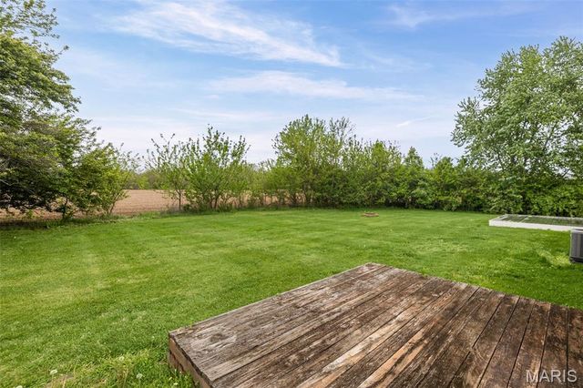 204 Piney Woods Drive, Swansea, IL 62226