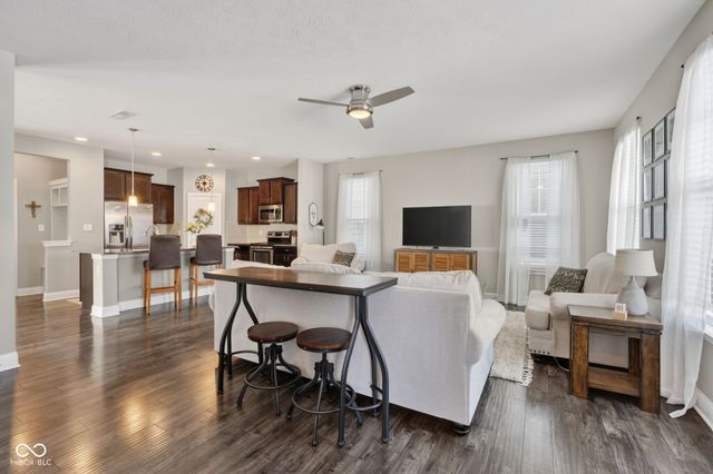 6195 Andrews Way, Whitestown, IN 46075