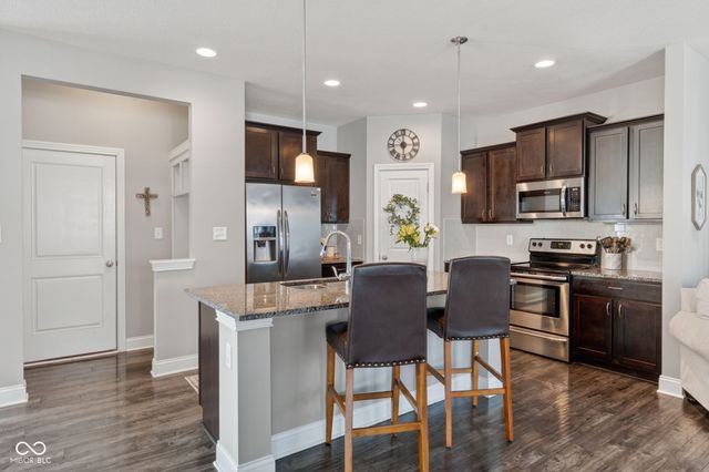 6195 Andrews Way, Whitestown, IN 46075