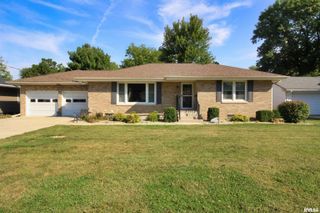 513 E PEARL Street, Geneseo, IL 61254