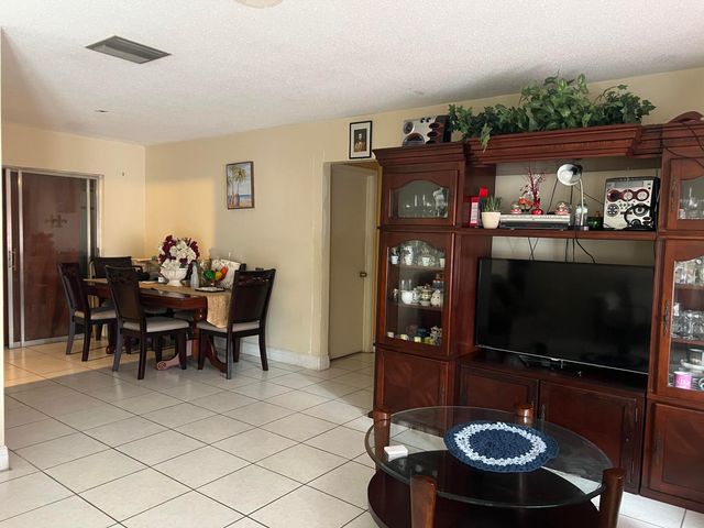 6100 NW 73rd Terrace, Tamarac, FL 33321