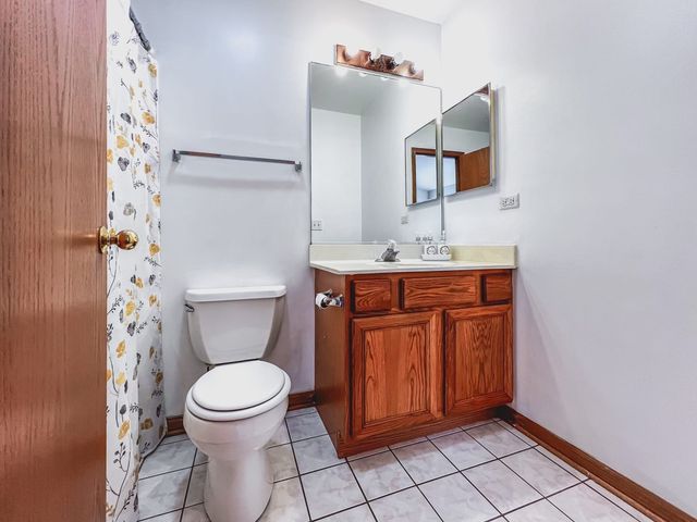 1320 Darnell Drive, Mundelein, IL 60060