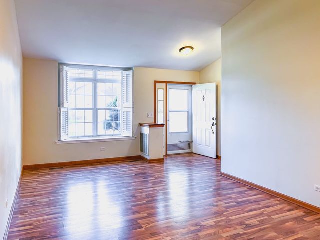 1320 Darnell Drive, Mundelein, IL 60060