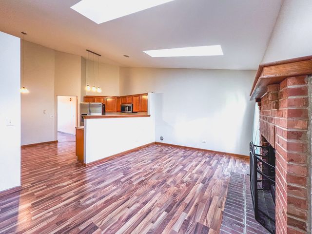 1320 Darnell Drive, Mundelein, IL 60060