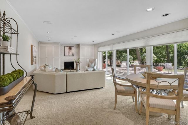 4855 Thorntree Drive, West Bloomfield Charter Township, MI 48322
