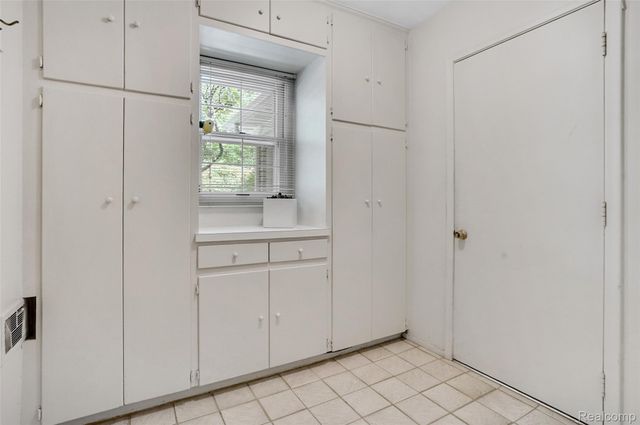 4855 Thorntree Drive, West Bloomfield Charter Township, MI 48322