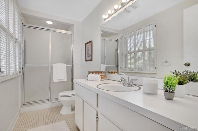 4855 Thorntree Drive, West Bloomfield Charter Township, MI 48322