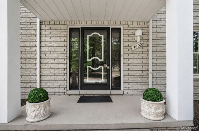 4855 Thorntree Drive, West Bloomfield Charter Township, MI 48322