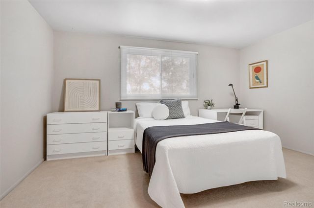 4855 Thorntree Drive, West Bloomfield Charter Township, MI 48322
