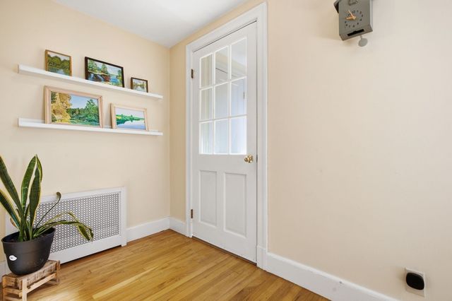 1 Great Pines Ave, Burlington, MA 01803