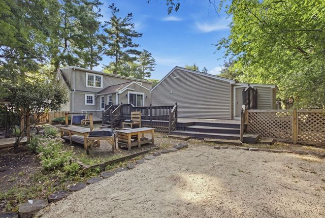 1 Great Pines Ave, Burlington, MA 01803