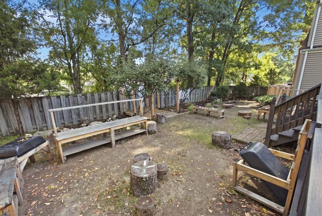 1 Great Pines Ave, Burlington, MA 01803