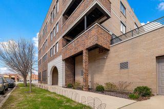 2352 W Shakespeare Avenue 2C, Chicago, IL 60647