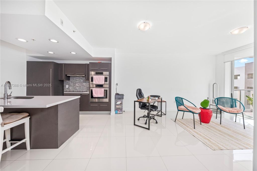 7751 NW 107th Ave 422, Doral, FL 33178