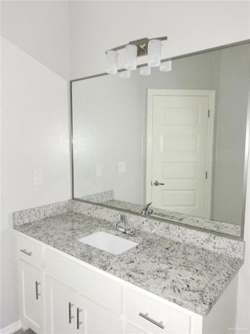 1916 E Redbud Lane 4, Weslaco, TX 78596