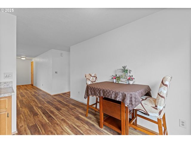 1804 N ALDERSGATE Ln, Newberg, OR 97132